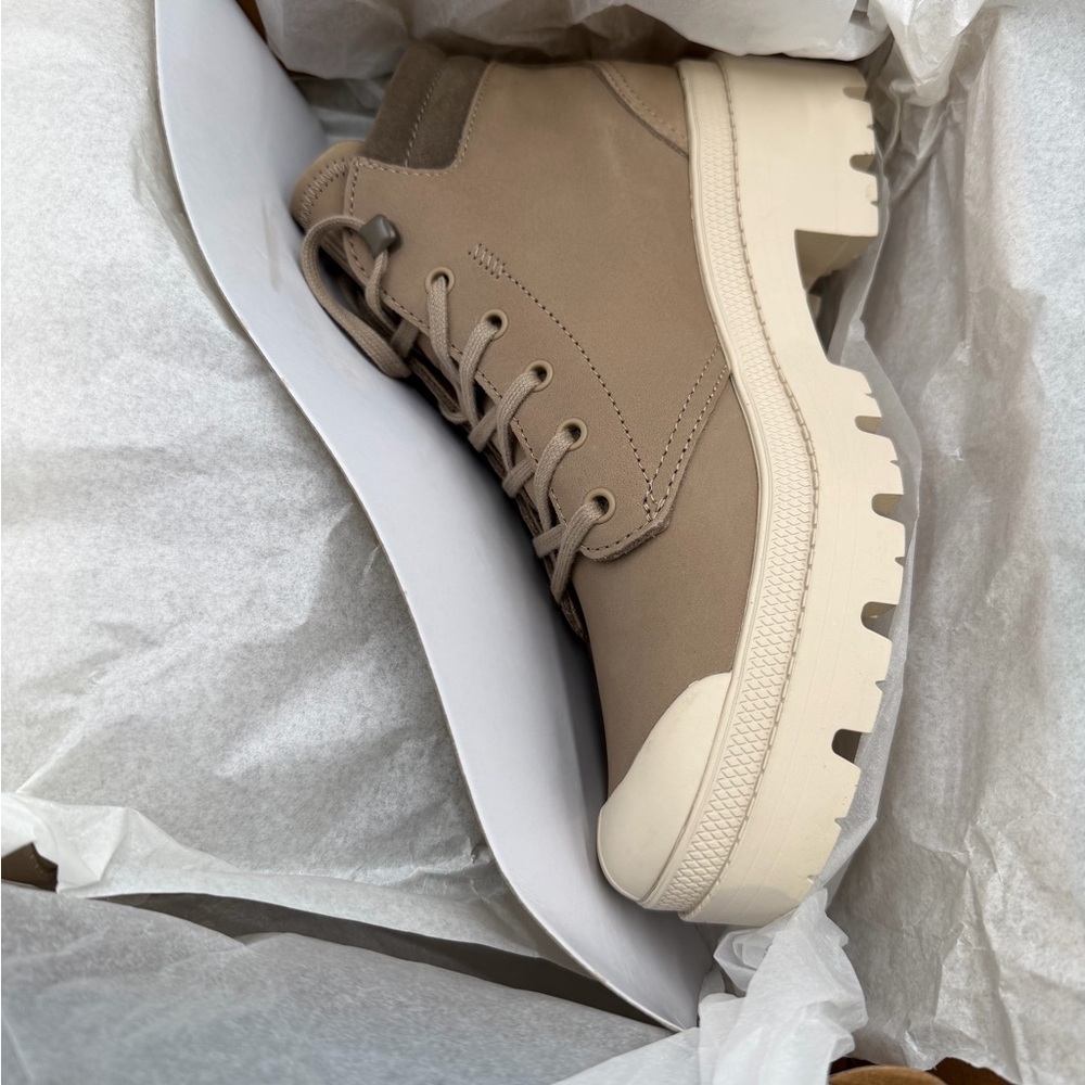 Palladium Miss Dune #97971-264-M. Women’s Beige and White Boots size 8.5 - Picture 8 of 9
